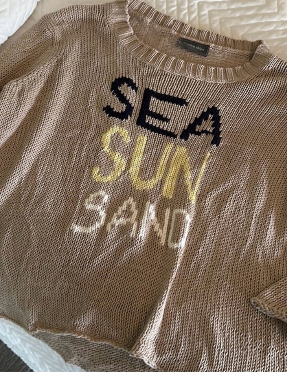 SEA SUN SAND wooden ships summer sweater - Picture 2 of 5